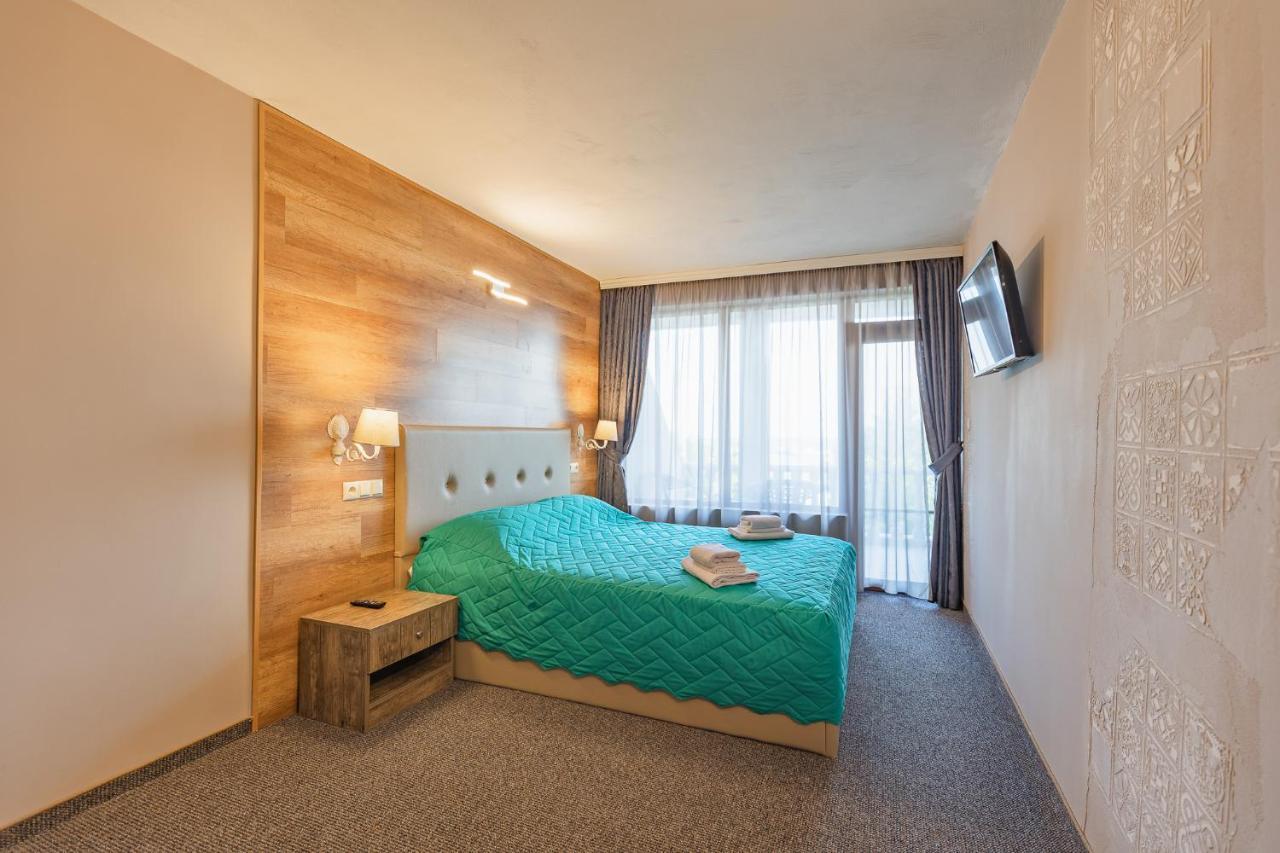 Lecardo Hotel 阿赫洛伊 外观 照片