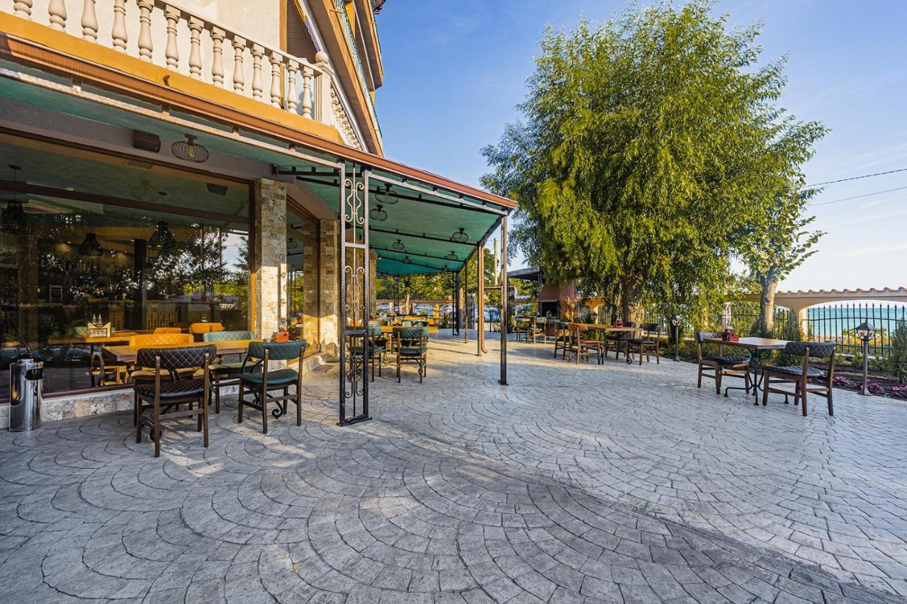 Lecardo Hotel 阿赫洛伊 外观 照片