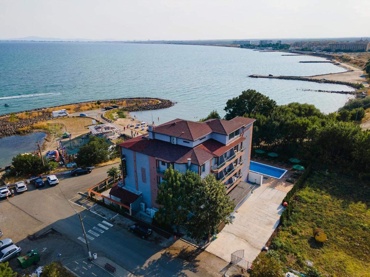 Lecardo Hotel 阿赫洛伊 外观 照片