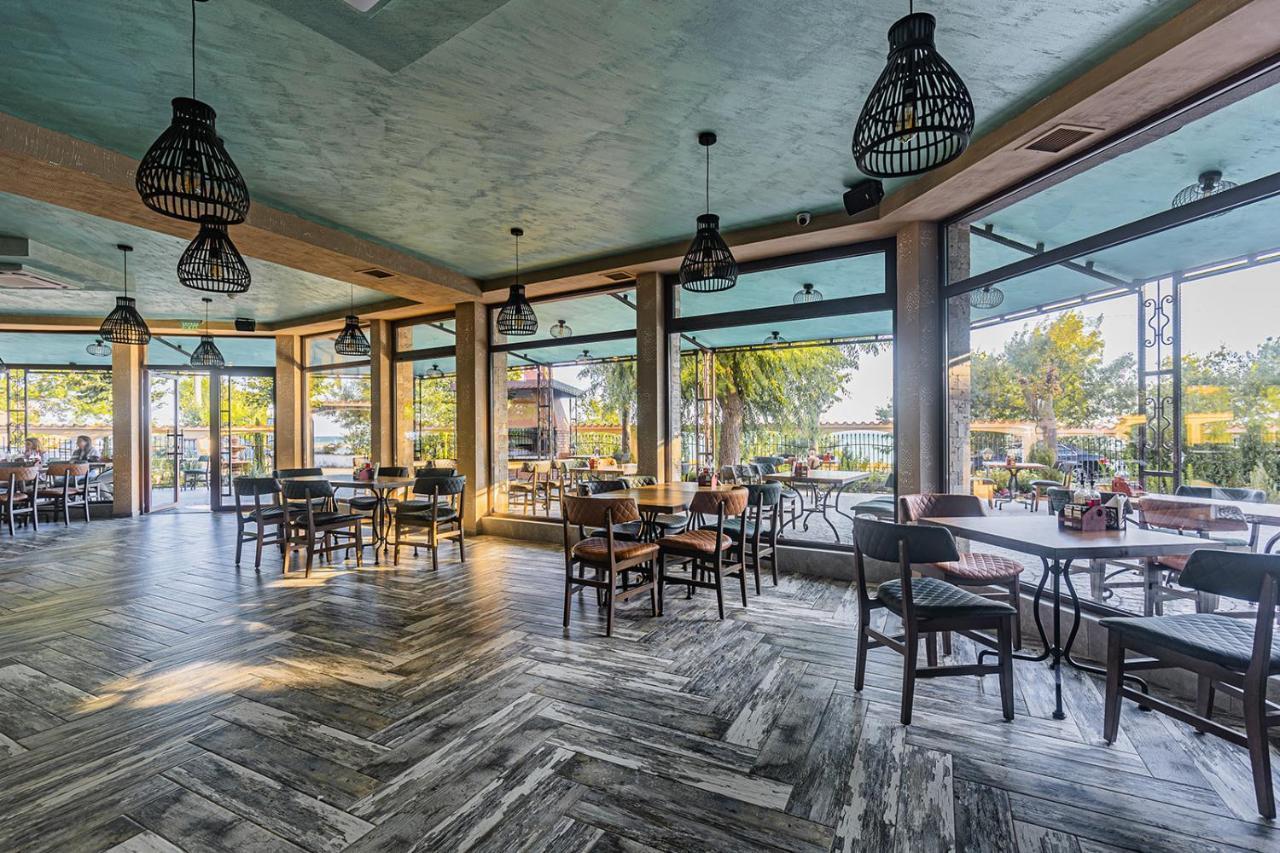 Lecardo Hotel 阿赫洛伊 外观 照片
