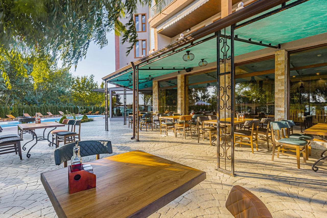 Lecardo Hotel 阿赫洛伊 外观 照片