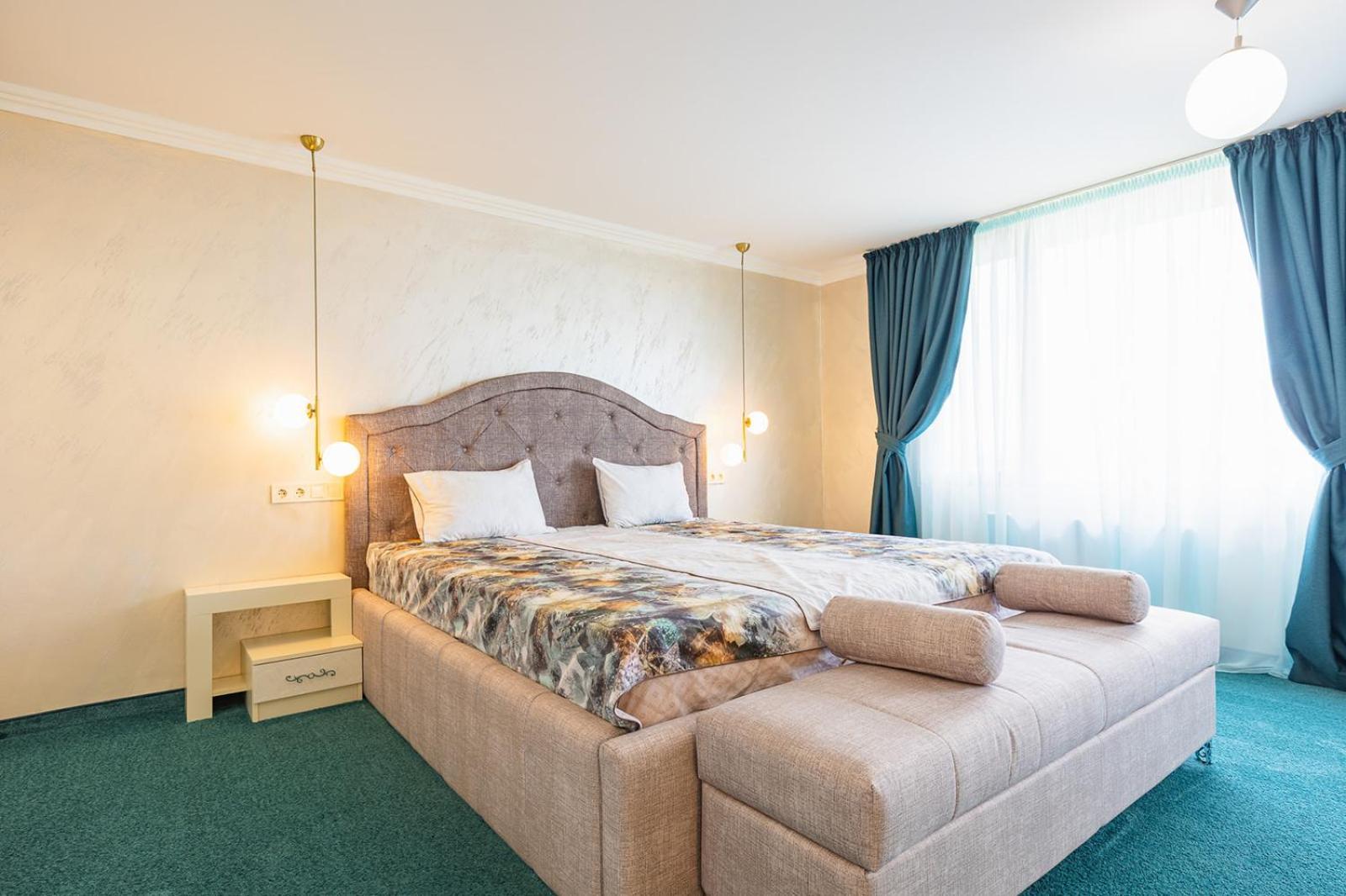 Lecardo Hotel 阿赫洛伊 外观 照片